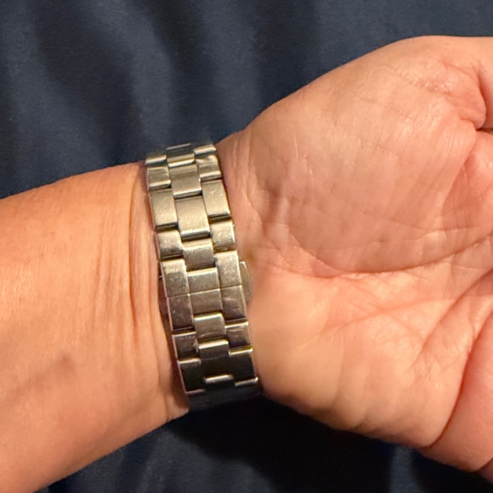 Frederique Constant Silver Watch with Diamond markers - Picture 8 of 9